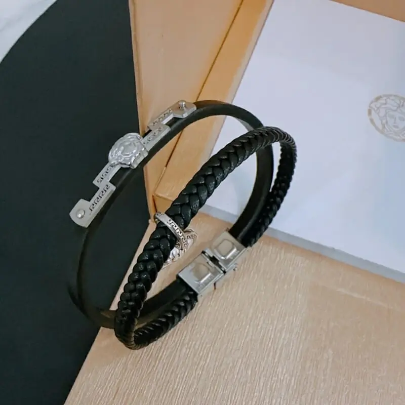 versace bracelets s_12047013